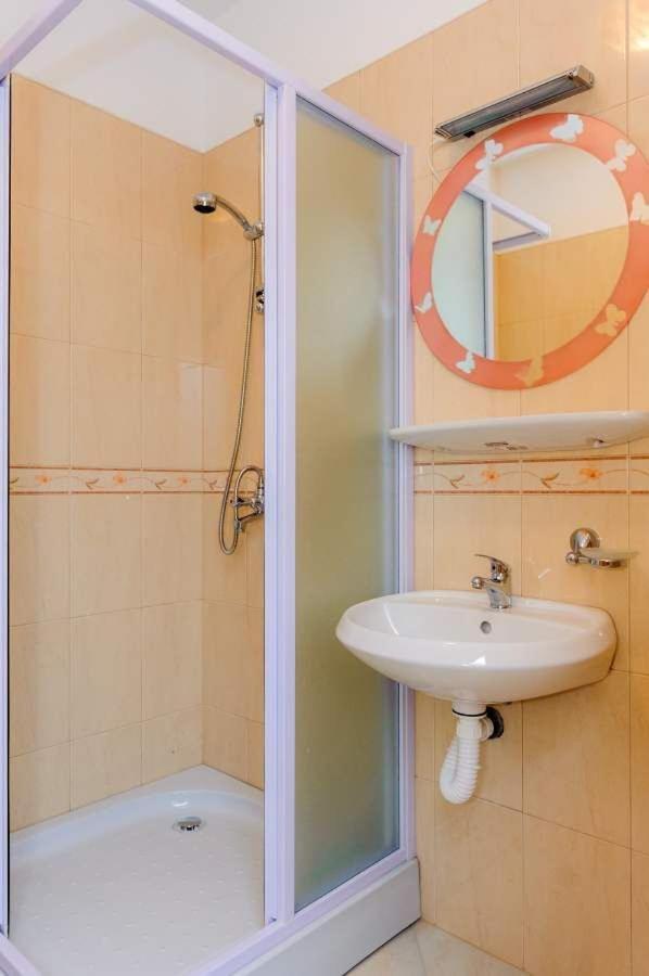 Apartments Ljuba Duba Εξωτερικό φωτογραφία