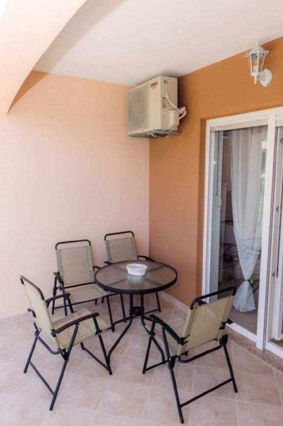 Apartments Ljuba Duba Εξωτερικό φωτογραφία